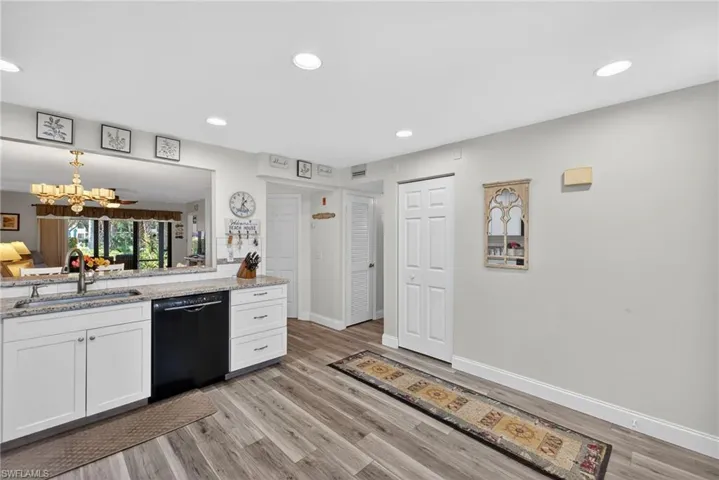 4973  Pepper  CIR, Naples, FL 34113