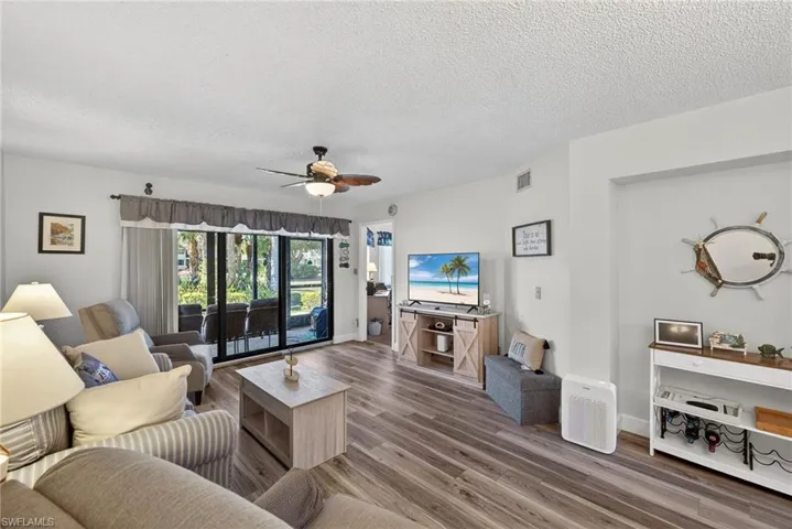 4973  Pepper  CIR, Naples, FL 34113