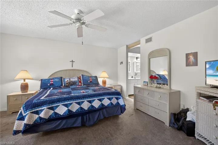 4973  Pepper  CIR, Naples, FL 34113
