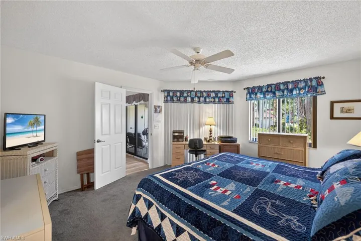 4973  Pepper  CIR, Naples, FL 34113