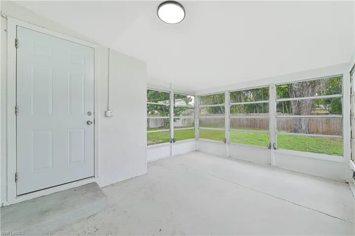 3844 Marvaez St, Fort Myers Fl 33901