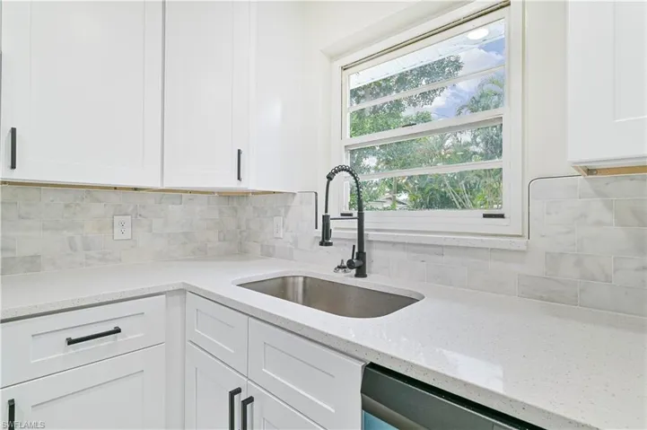3844 Marvaez St, Fort Myers Fl 33901