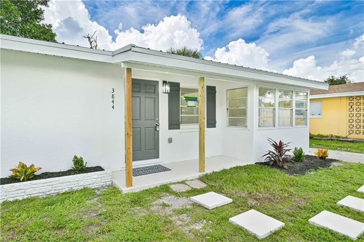 3844 Marvaez St, Fort Myers Fl 33901