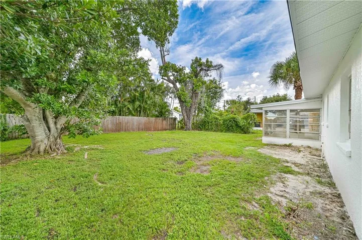 3844 Marvaez St, Fort Myers Fl 33901