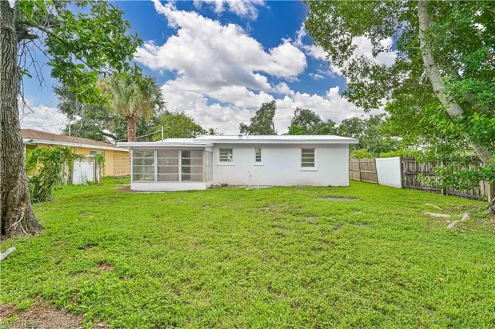3844 Marvaez St, Fort Myers Fl 33901