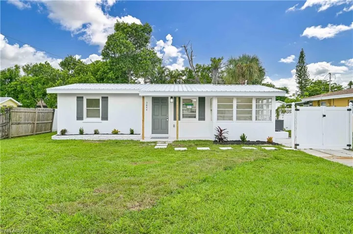 3844 Marvaez St, Fort Myers Fl 33901