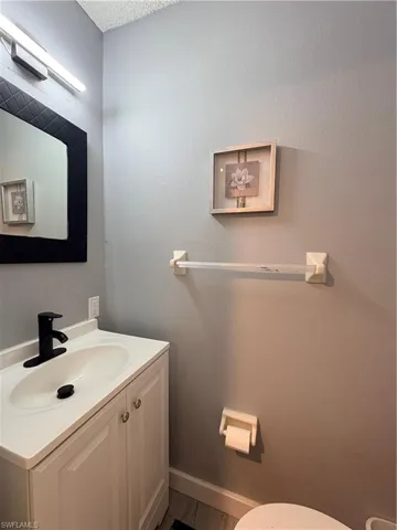 4520 Sw 8th Pl 4, Cape Coral, Florida 33914