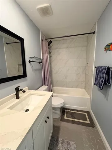 4520 Sw 8th Pl 4, Cape Coral, Florida 33914