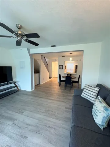 4520 Sw 8th Pl 4, Cape Coral, Florida 33914