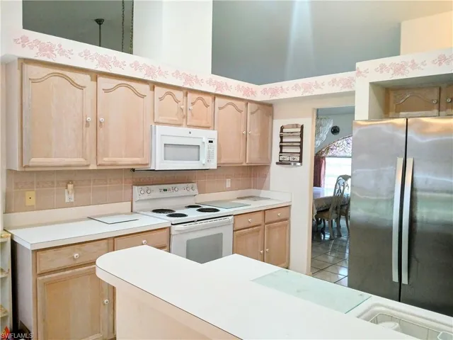 212  Lanyard  PL, Lehigh Acres, FL 33936