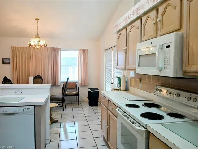 212  Lanyard  PL, Lehigh Acres, FL 33936