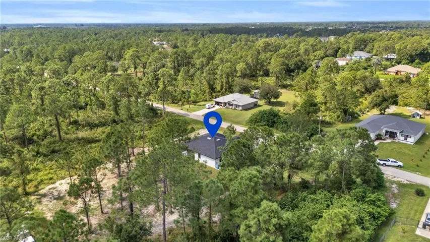 Birds eye view of property