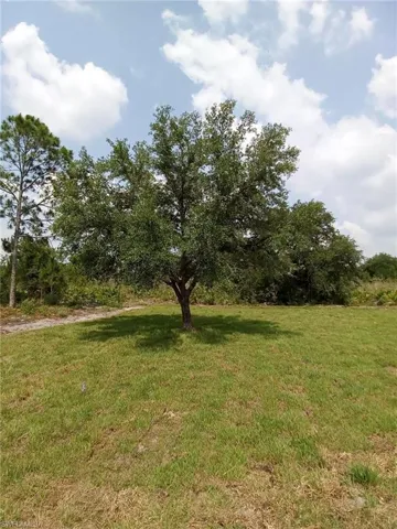 814  5th  AVE, Lehigh Acres, FL 33972