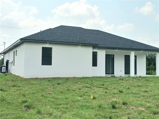 814  5th  AVE, Lehigh Acres, FL 33972