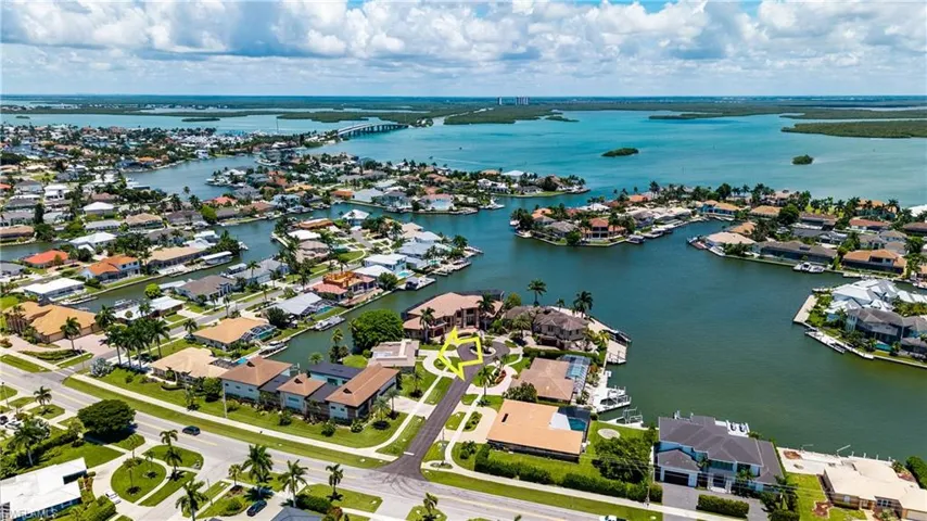 514 Antilles Ct, Marco Island, Florida 34145
