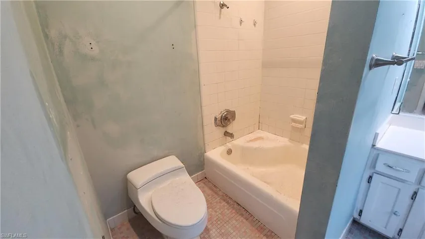 514 Antilles Ct, Marco Island, Florida 34145