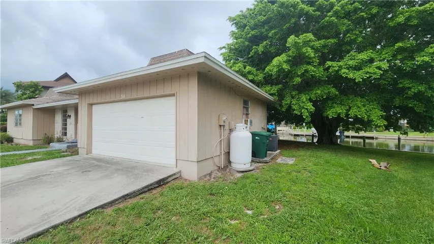 514 Antilles Ct, Marco Island, Florida 34145