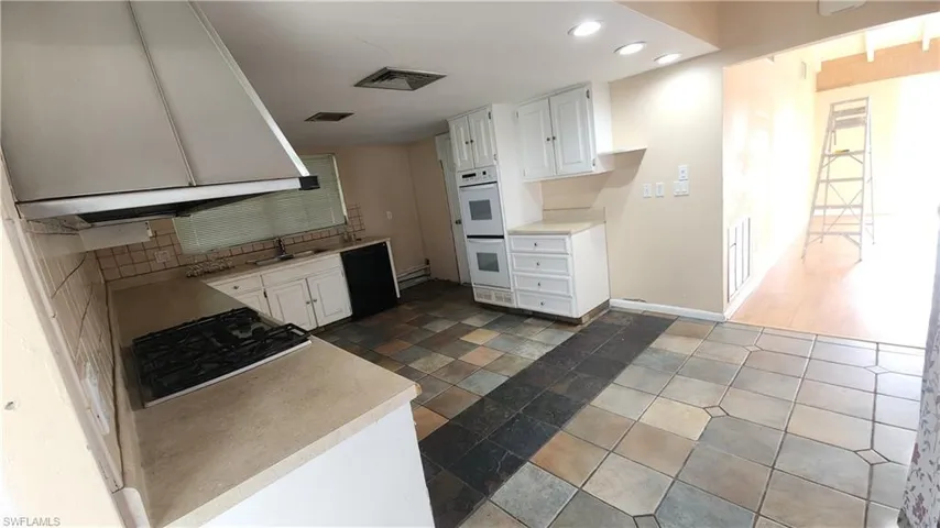 514 Antilles Ct, Marco Island, Florida 34145