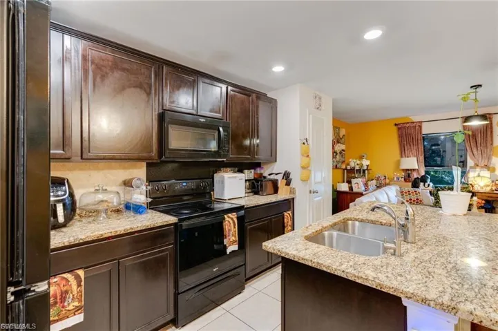 824  Umber  DR, Fort Myers, FL 33913