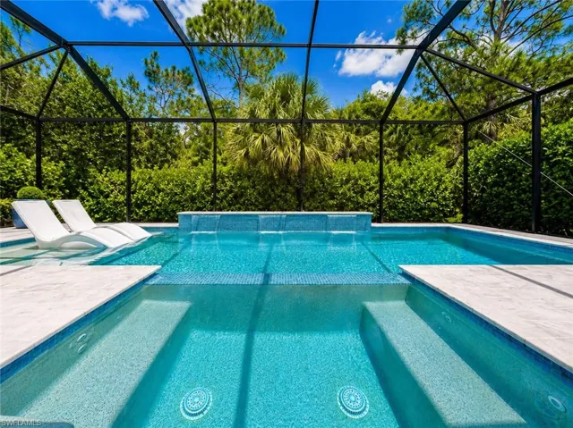 12667 Biscayne Ct, Naples, Florida 34105