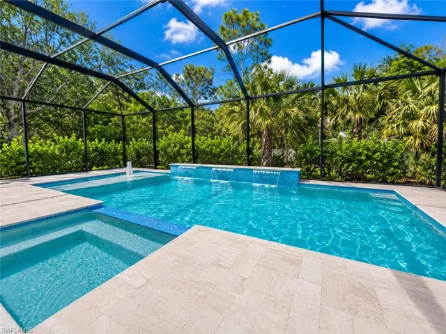 12667 Biscayne Ct, Naples, Florida 34105