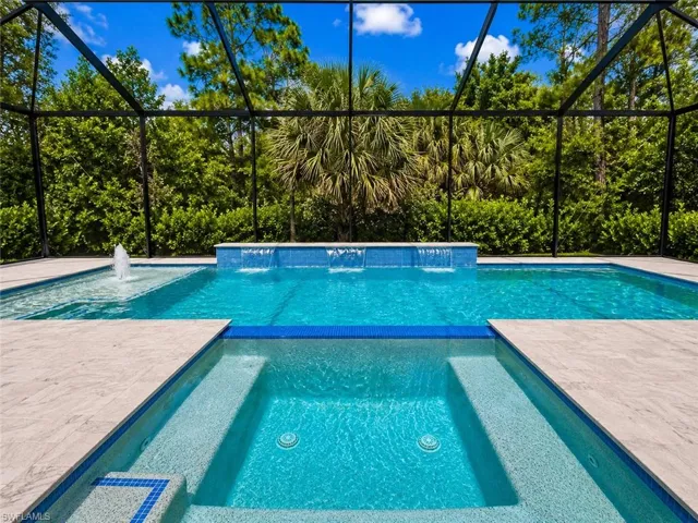 12667 Biscayne Ct, Naples, Florida 34105