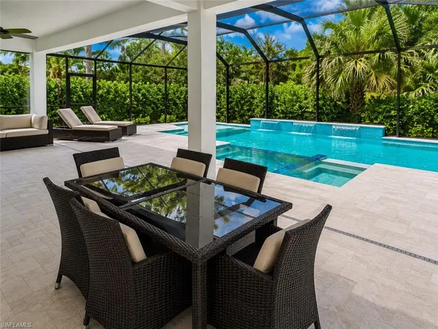 12667 Biscayne Ct, Naples, Florida 34105