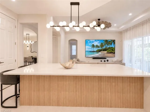 12667 Biscayne Ct, Naples, Florida 34105
