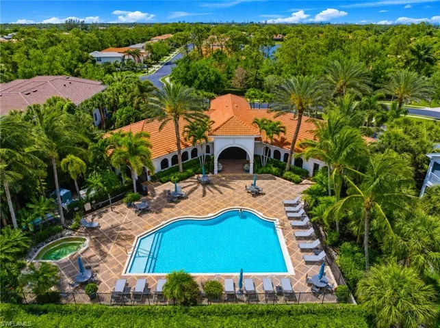 12667 Biscayne Ct, Naples, Florida 34105