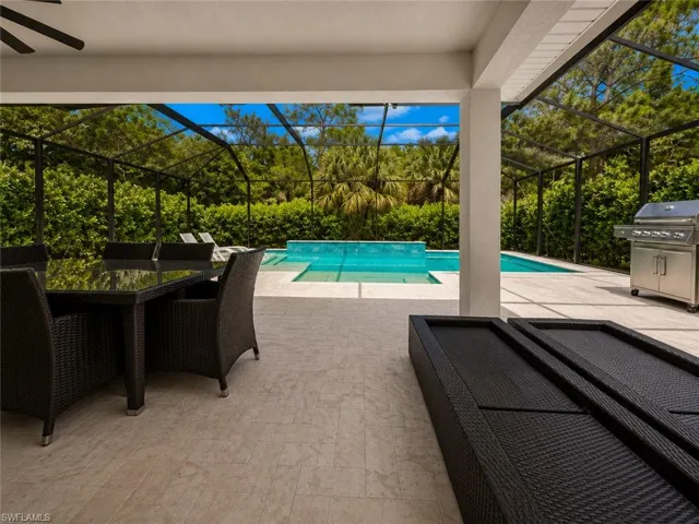 12667 Biscayne Ct, Naples, Florida 34105