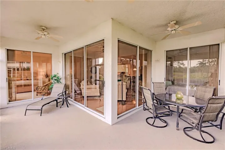 Sunroom with ceiling fan