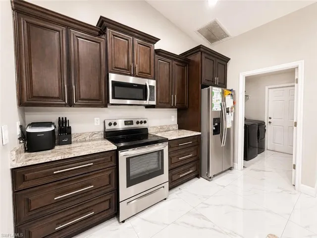 4017  7TH SW ST, Lehigh Acres, FL 33976