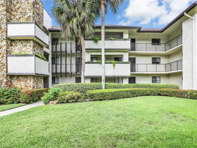 1600  Misty Pines  CIR, Naples, FL 34105