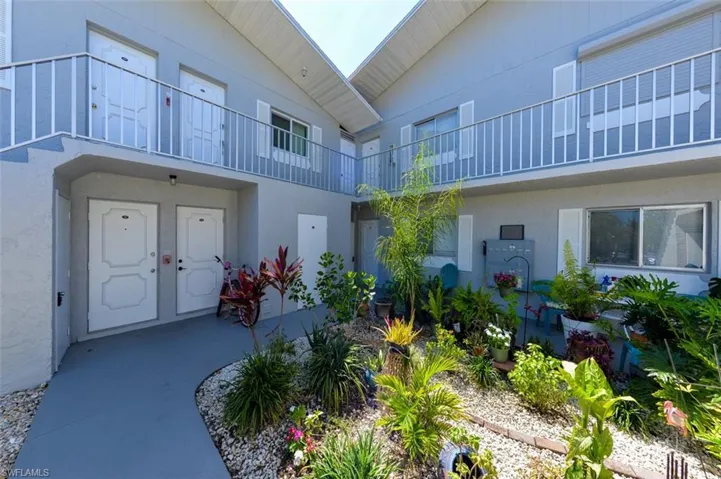 8101 Country Rd 201, Fort Myers, Florida 33919