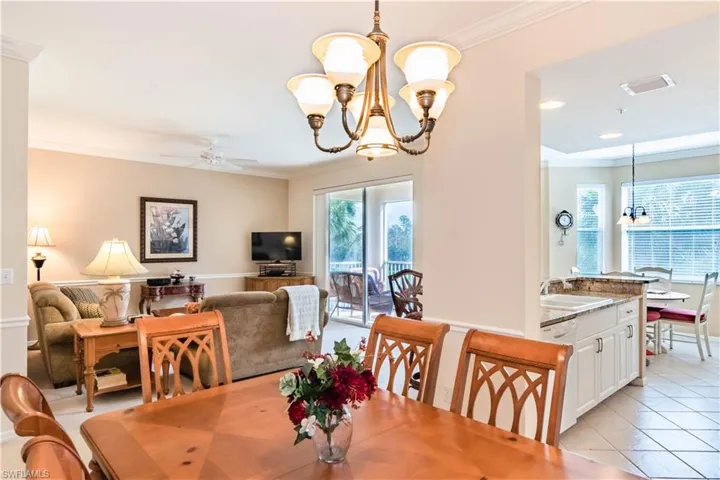 8670  Cedar Hammock  CIR, Naples, FL 34112