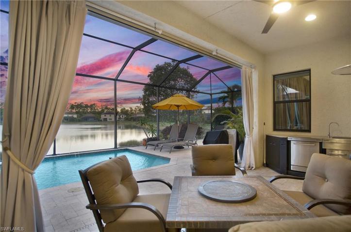 Fire pit and Outdoor Kitchen