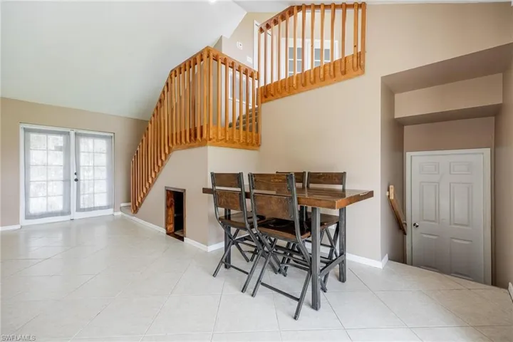 1909 SE 5th  PL, Cape Coral, FL 33990