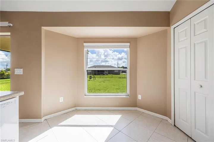 1909 SE 5th  PL, Cape Coral, FL 33990
