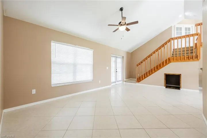 1909 SE 5th  PL, Cape Coral, FL 33990