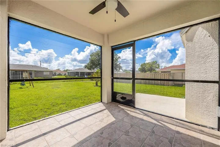 1909 SE 5th  PL, Cape Coral, FL 33990
