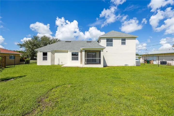 1909 SE 5th  PL, Cape Coral, FL 33990