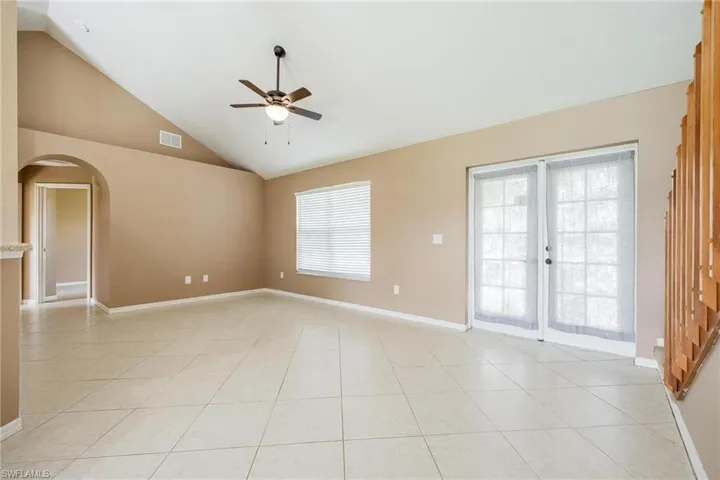 1909 SE 5th  PL, Cape Coral, FL 33990