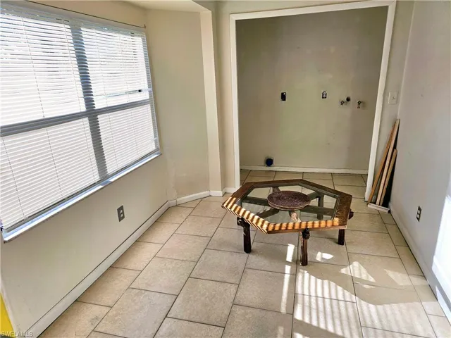 2935 Sw 1st Pl, Cape Coral Fl 33914