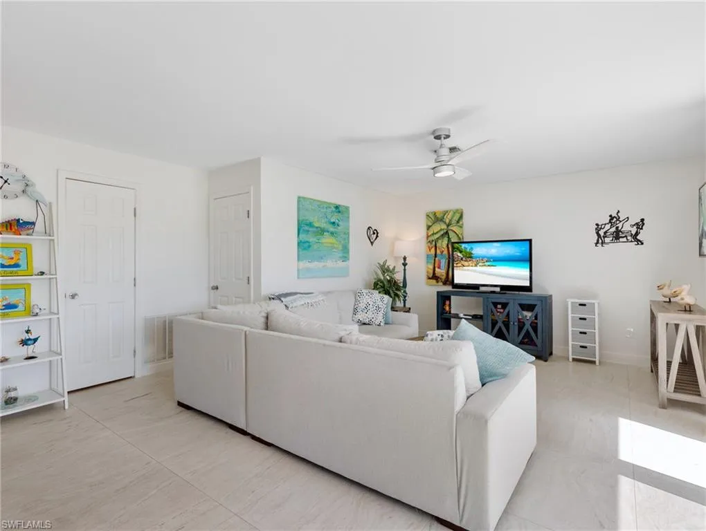 185 Palm Dr # 18j, Naples Fl 34112