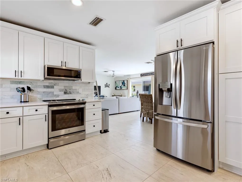 185 Palm Dr # 18j, Naples Fl 34112