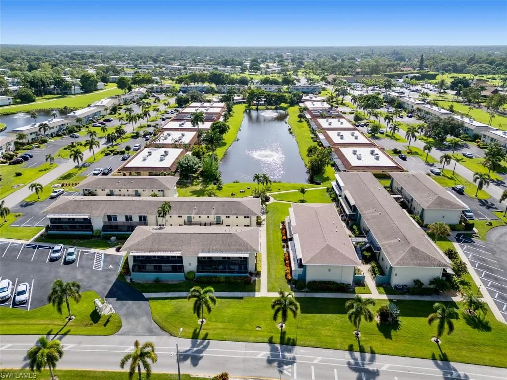 185 Palm Dr # 18j, Naples Fl 34112