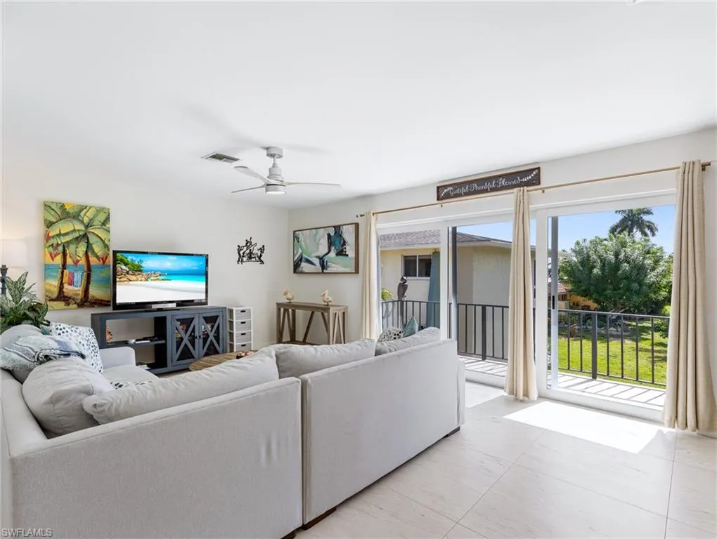 185 Palm Dr # 18j, Naples Fl 34112