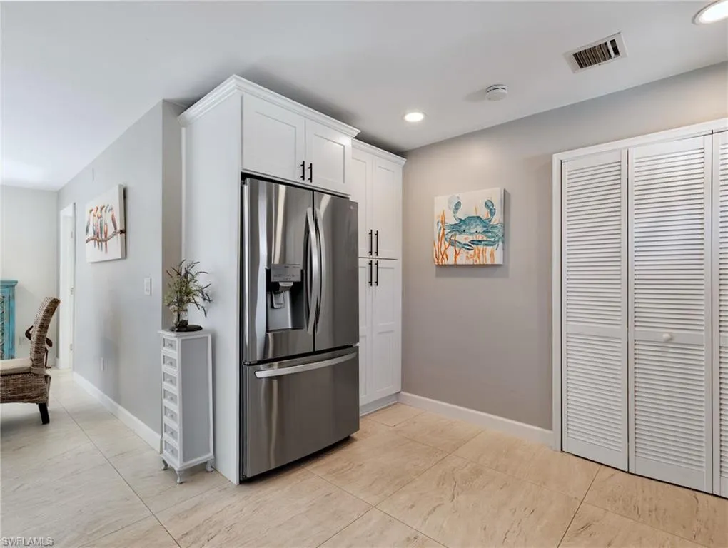 185 Palm Dr # 18j, Naples Fl 34112
