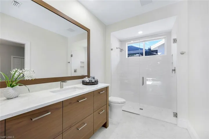 Guest Ensuite Bathroom
