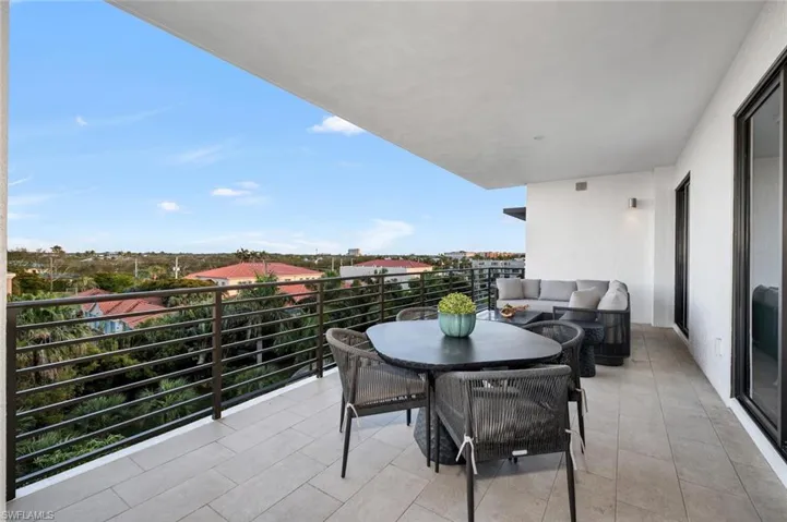 Balcony with an outdoor hangout area